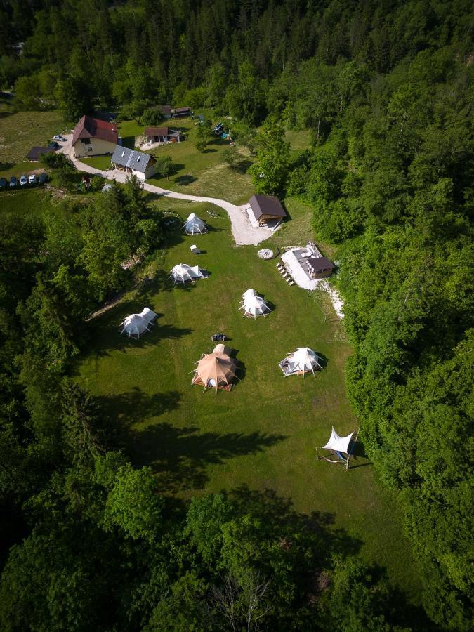 Glamping Gozdna Jasa Hotel Бовец Екстериор снимка