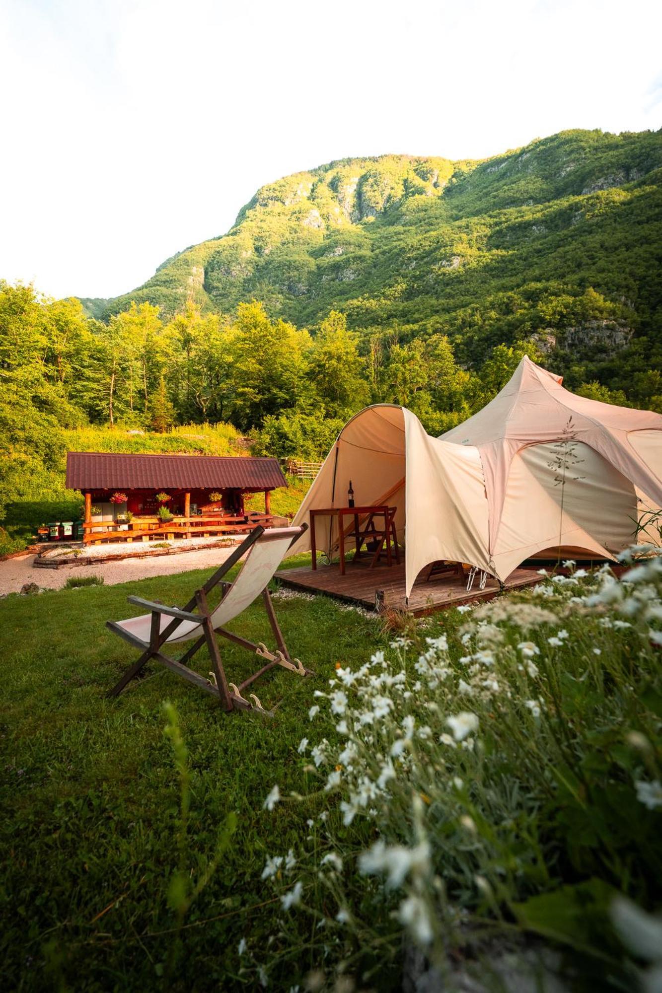Glamping Gozdna Jasa Hotel Бовец Екстериор снимка