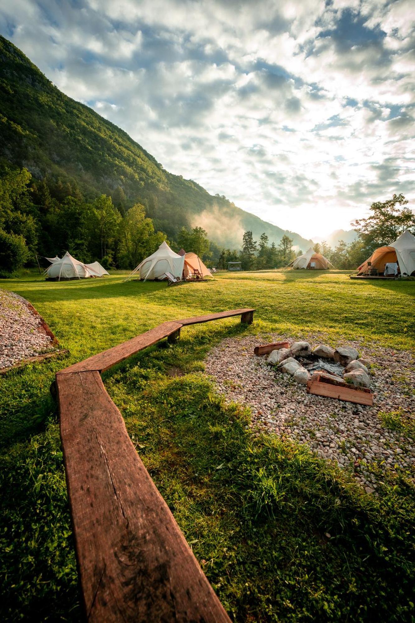 Glamping Gozdna Jasa Hotel Бовец Екстериор снимка