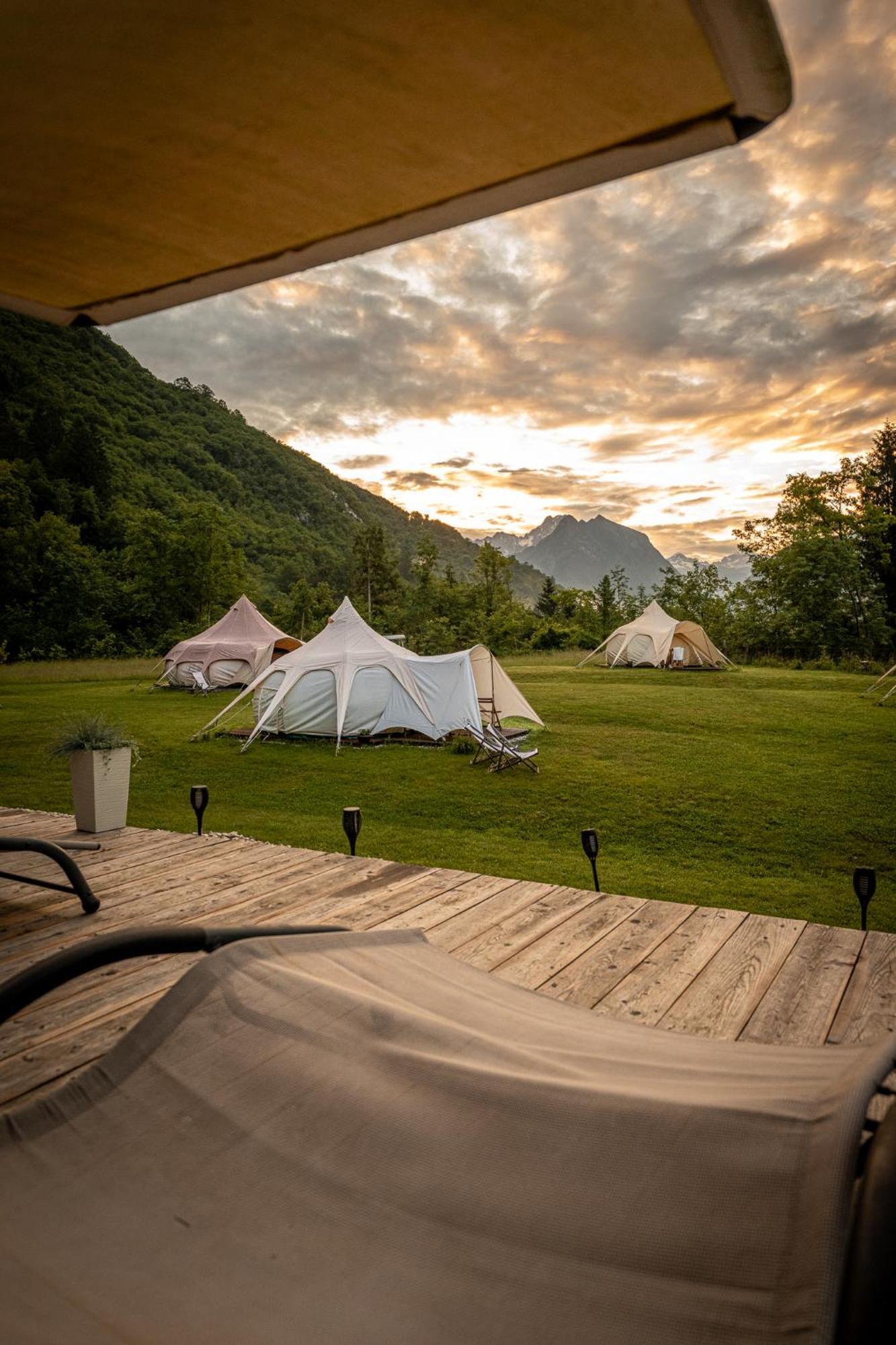 Glamping Gozdna Jasa Hotel Бовец Екстериор снимка