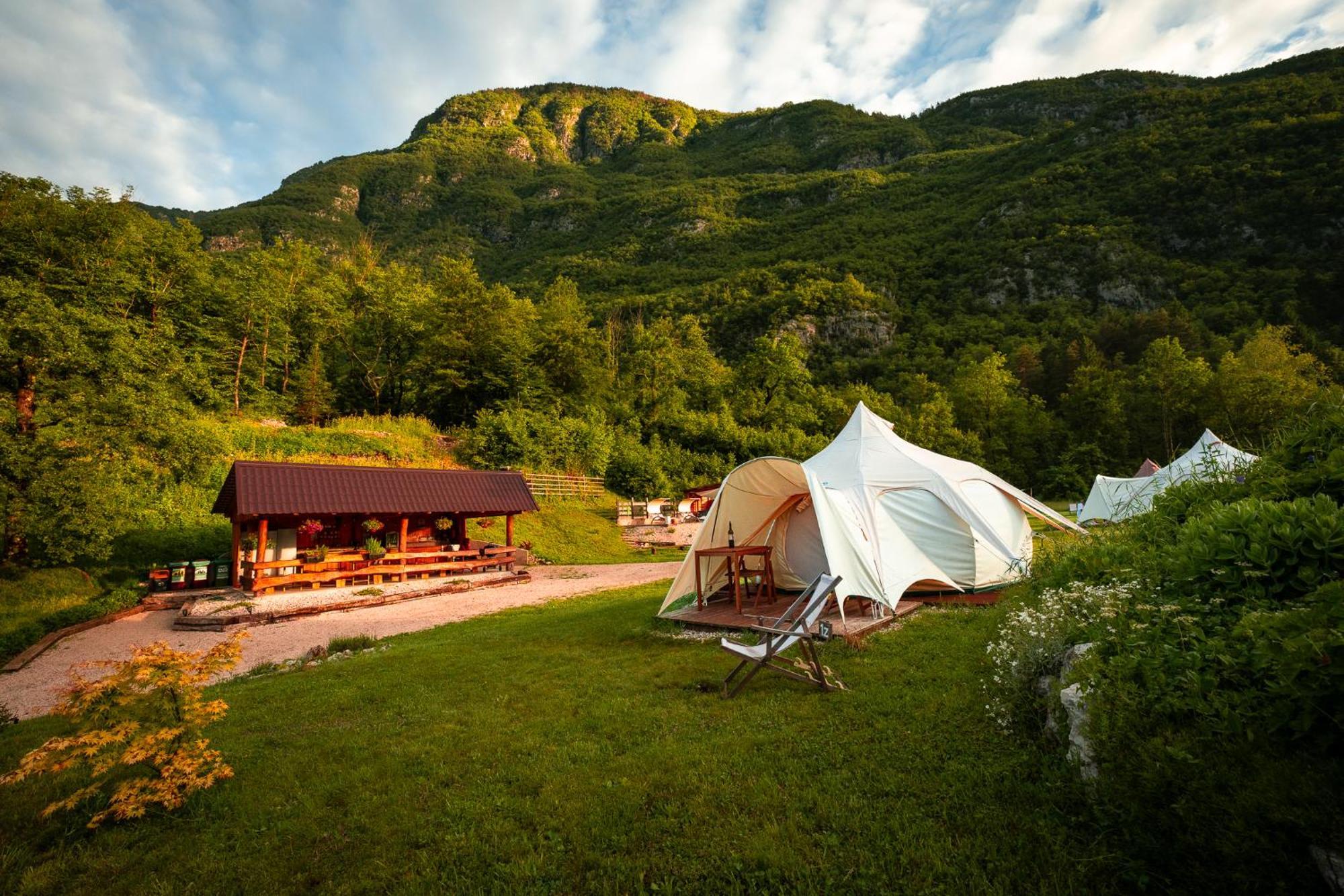 Glamping Gozdna Jasa Hotel Бовец Екстериор снимка