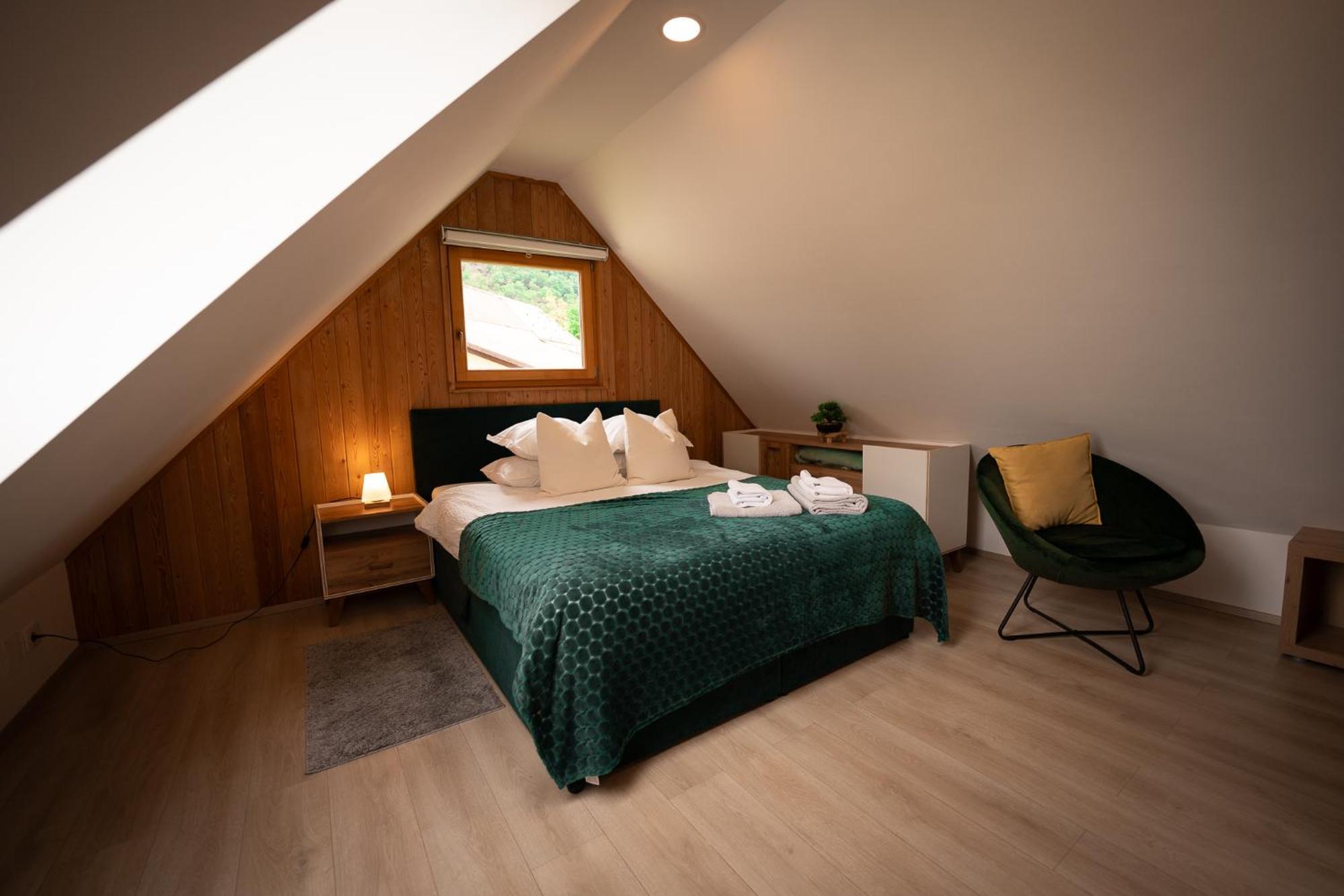 Glamping Gozdna Jasa Hotel Бовец Екстериор снимка
