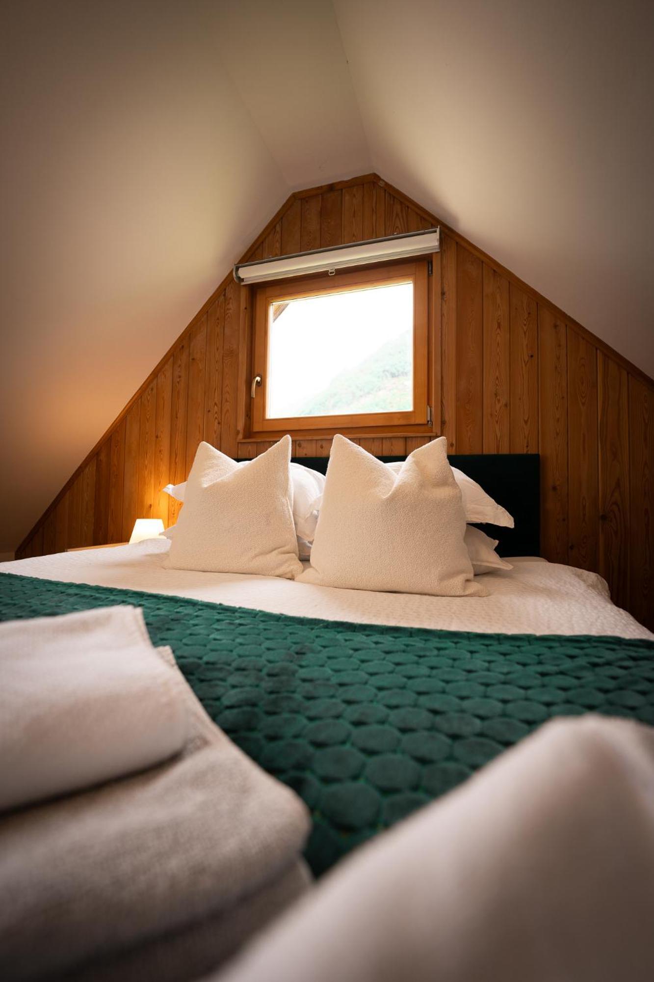 Glamping Gozdna Jasa Hotel Бовец Екстериор снимка