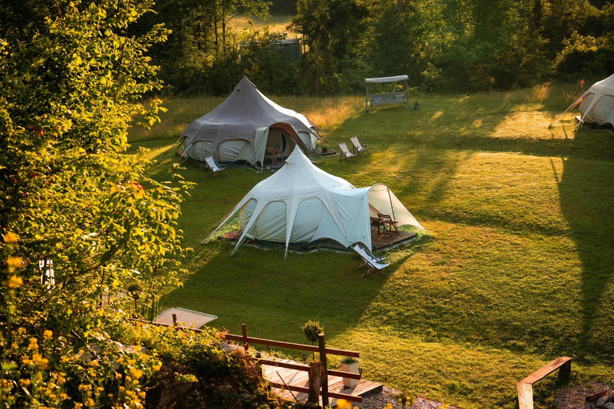 Glamping Gozdna Jasa Hotel Бовец Екстериор снимка